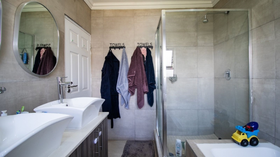 3 Bedroom Property for Sale in Helderwyk Gauteng