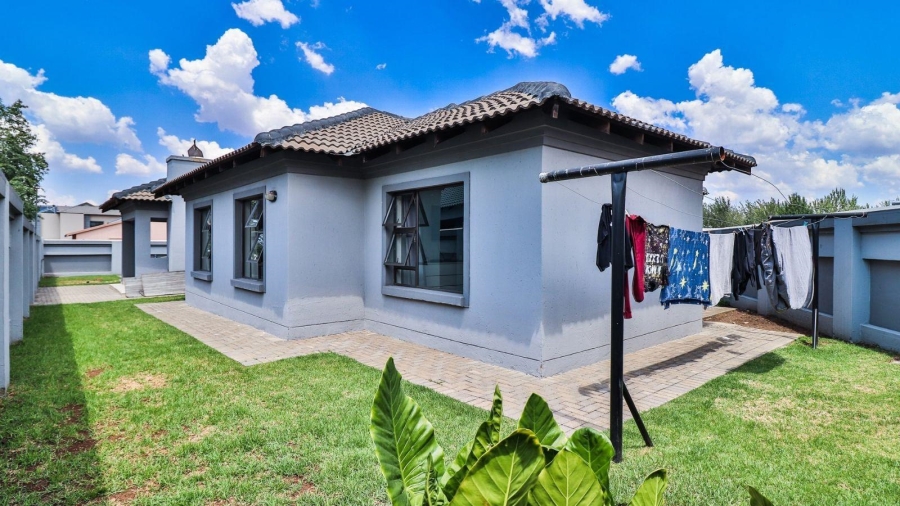 3 Bedroom Property for Sale in Helderwyk Gauteng