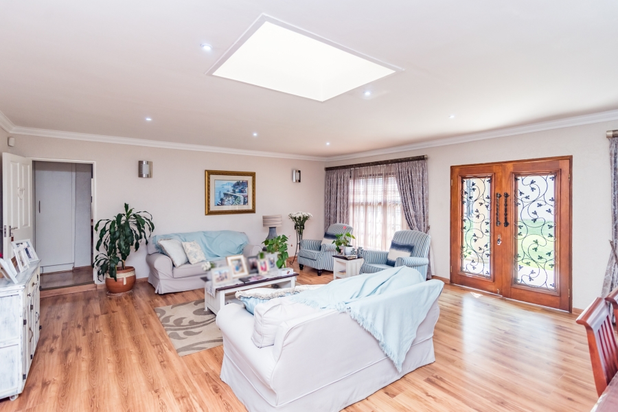 7 Bedroom Property for Sale in Greenhills Gauteng