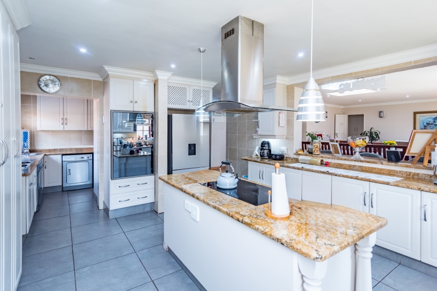 7 Bedroom Property for Sale in Greenhills Gauteng