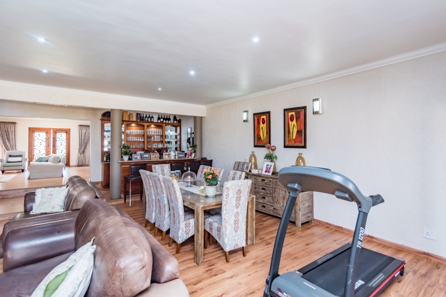 7 Bedroom Property for Sale in Greenhills Gauteng