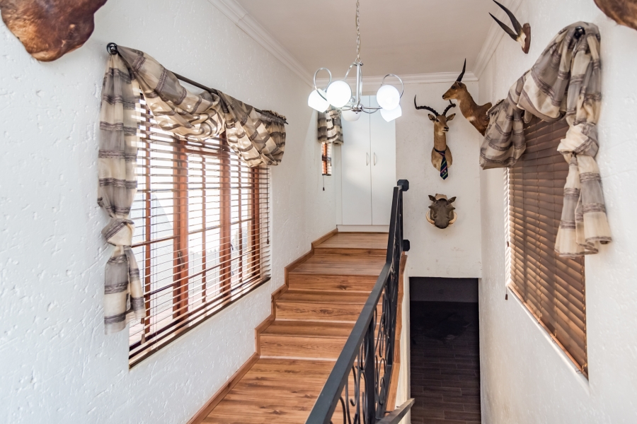 7 Bedroom Property for Sale in Greenhills Gauteng