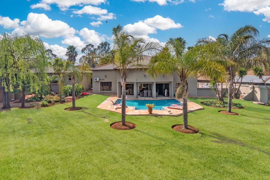 7 Bedroom Property for Sale in Greenhills Gauteng