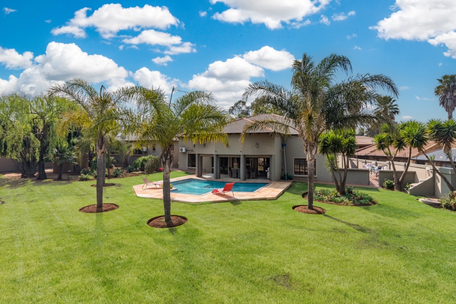 7 Bedroom Property for Sale in Greenhills Gauteng