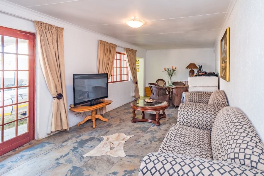 7 Bedroom Property for Sale in Greenhills Gauteng