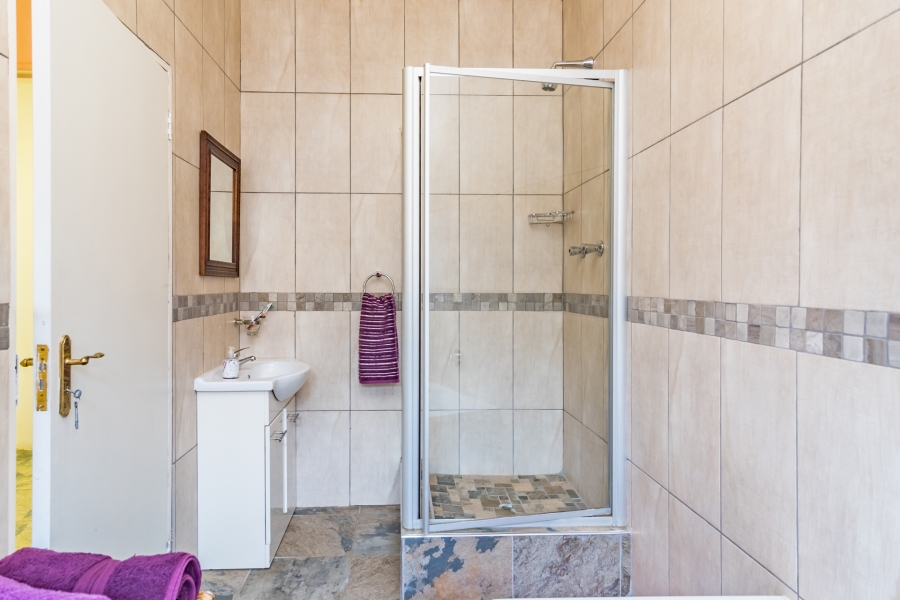 7 Bedroom Property for Sale in Greenhills Gauteng