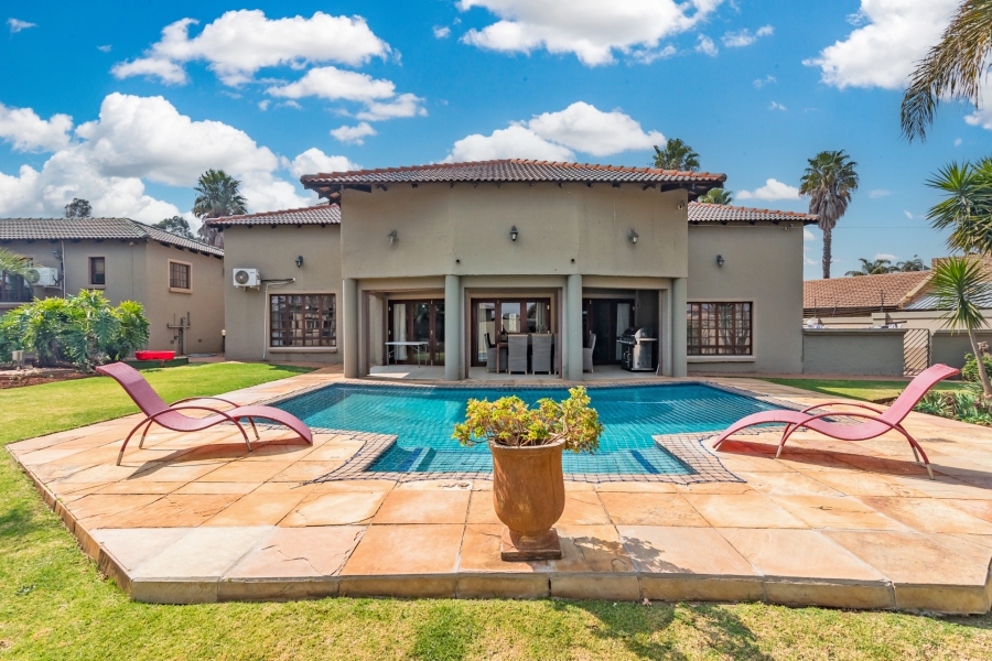 7 Bedroom Property for Sale in Greenhills Gauteng