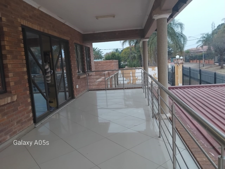10 Bedroom Property for Sale in Proclamation Hill Gauteng