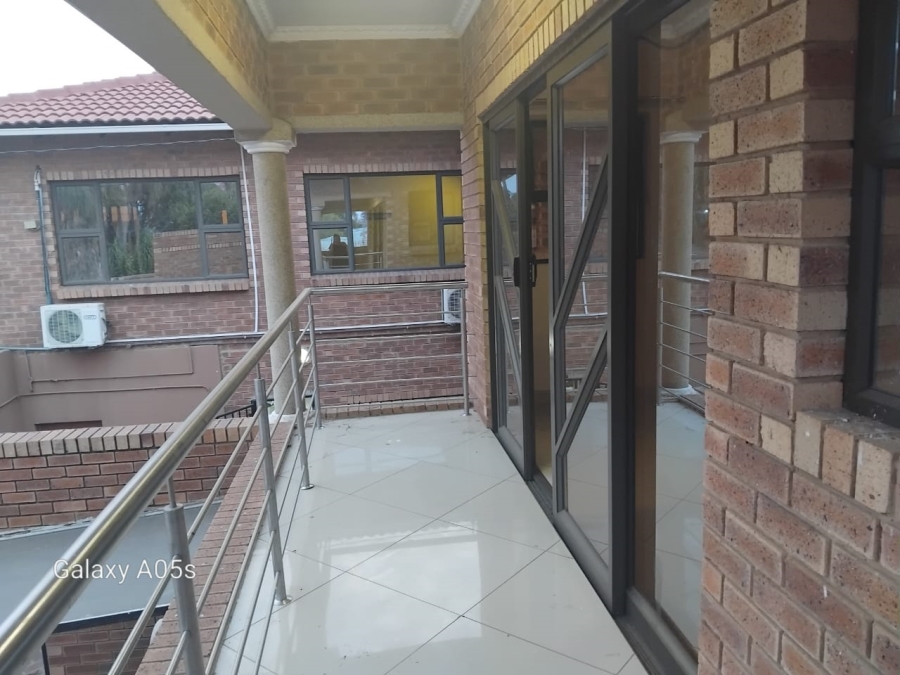 10 Bedroom Property for Sale in Proclamation Hill Gauteng