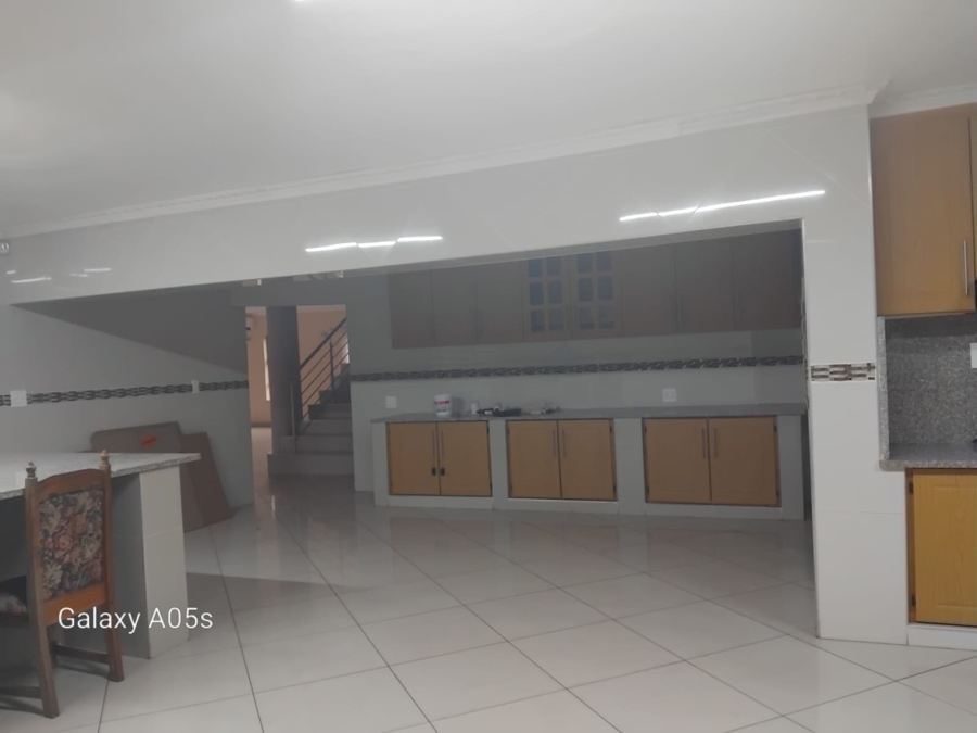 10 Bedroom Property for Sale in Proclamation Hill Gauteng