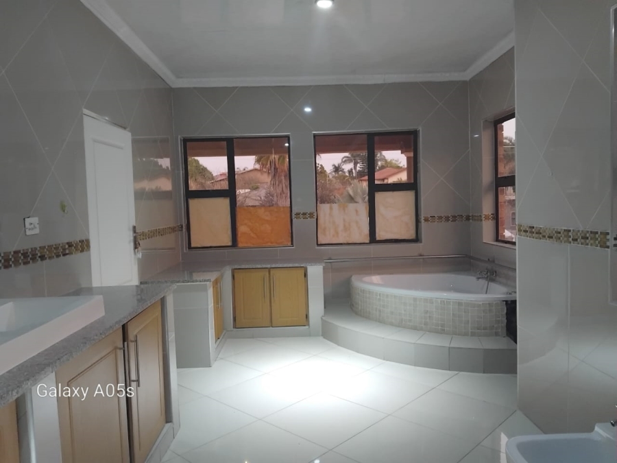 10 Bedroom Property for Sale in Proclamation Hill Gauteng