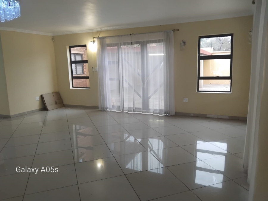 10 Bedroom Property for Sale in Proclamation Hill Gauteng
