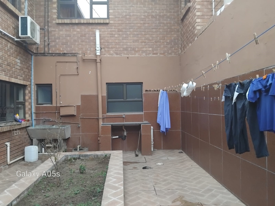 10 Bedroom Property for Sale in Proclamation Hill Gauteng