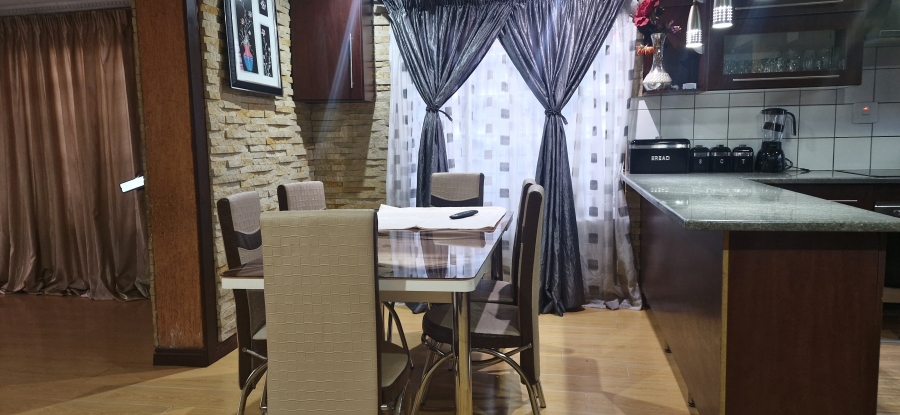 To Let 2 Bedroom Property for Rent in Mahube Valley Gauteng
