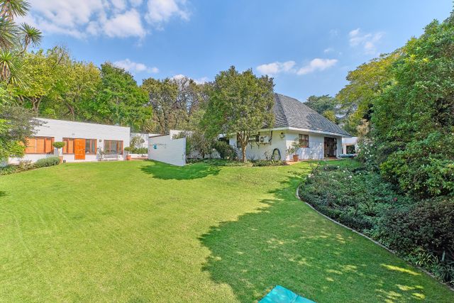 4 Bedroom Property for Sale in Atholl Gauteng