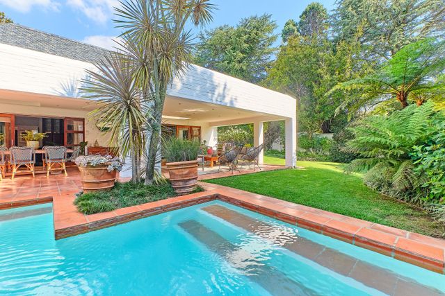 4 Bedroom Property for Sale in Atholl Gauteng