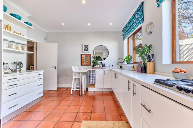 4 Bedroom Property for Sale in Atholl Gauteng