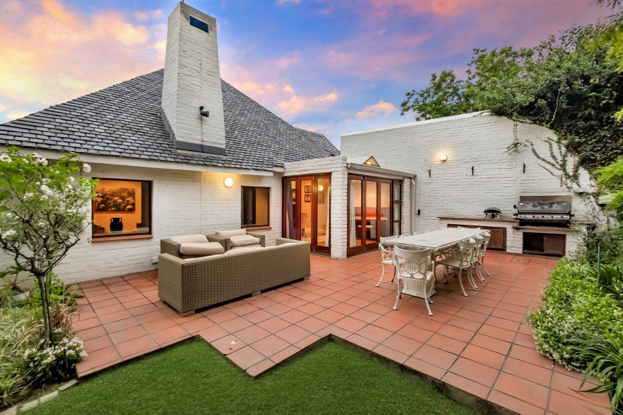 4 Bedroom Property for Sale in Atholl Gauteng