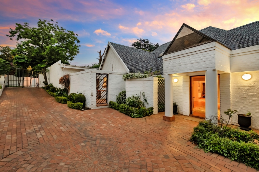 4 Bedroom Property for Sale in Atholl Gauteng