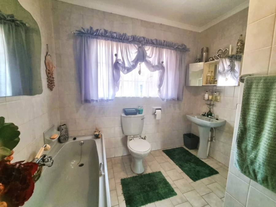3 Bedroom Property for Sale in Vanderbijlpark SE 4 Gauteng