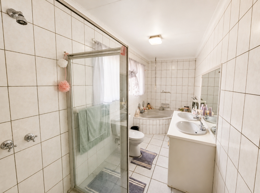 3 Bedroom Property for Sale in Vanderbijlpark SE 4 Gauteng