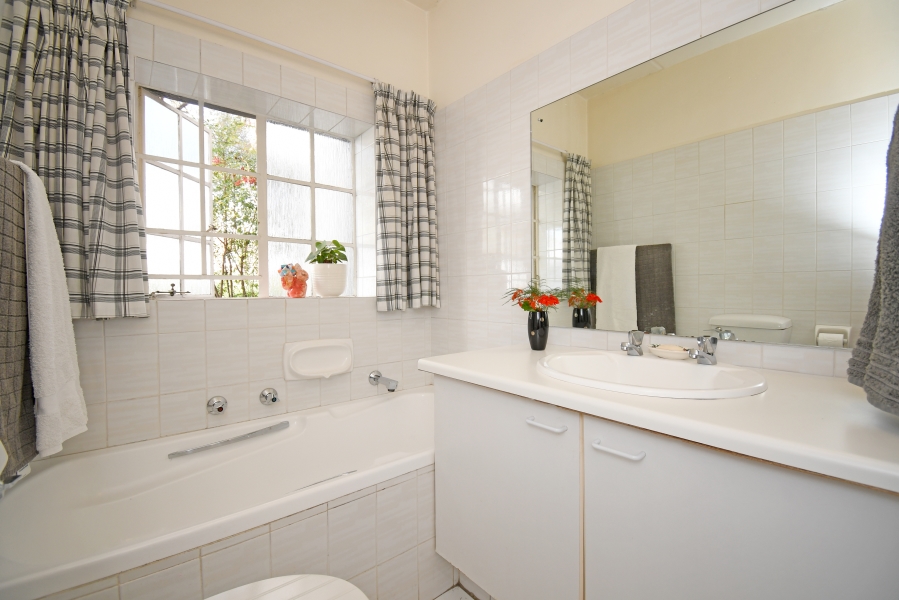 2 Bedroom Property for Sale in Kelland Gauteng