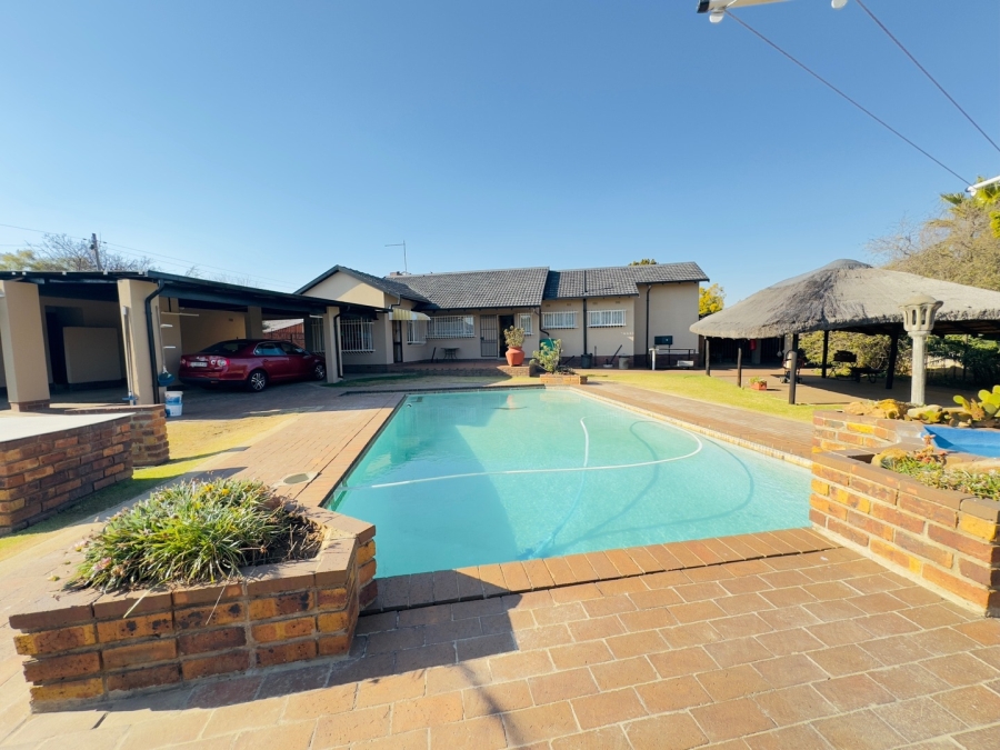 3 Bedroom Property for Sale in Elspark Gauteng
