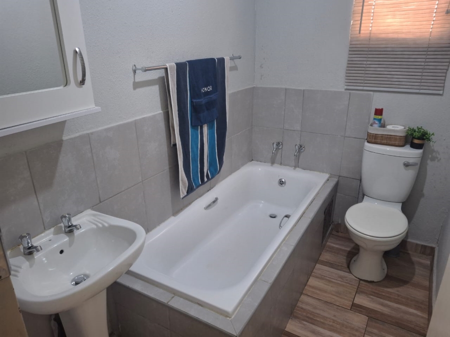 3 Bedroom Property for Sale in Mamelodi East Gauteng
