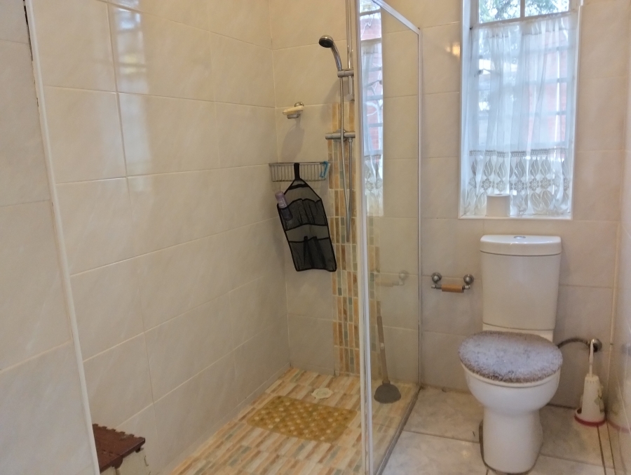To Let 1 Bedroom Property for Rent in Greenside Gauteng