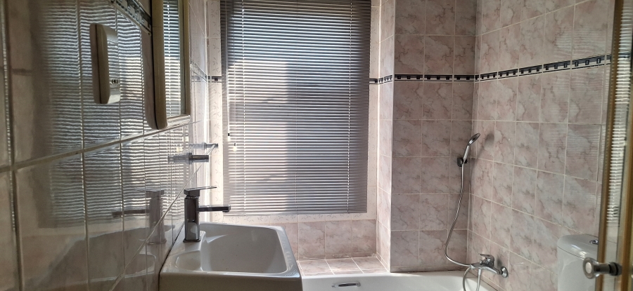 2 Bedroom Property for Sale in Terenure Gauteng