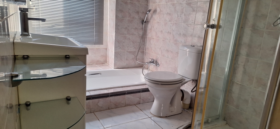 2 Bedroom Property for Sale in Terenure Gauteng