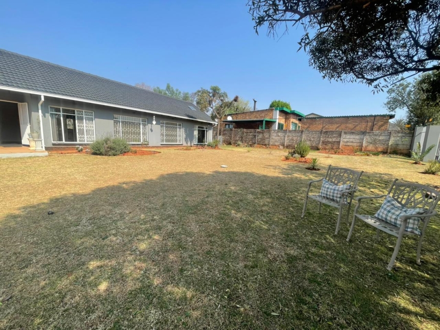 3 Bedroom Property for Sale in Wilro Park Gauteng
