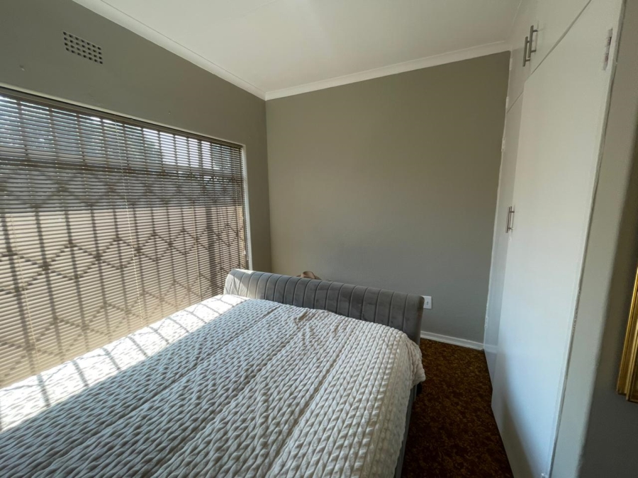 3 Bedroom Property for Sale in Wilro Park Gauteng