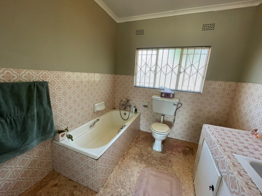 3 Bedroom Property for Sale in Wilro Park Gauteng