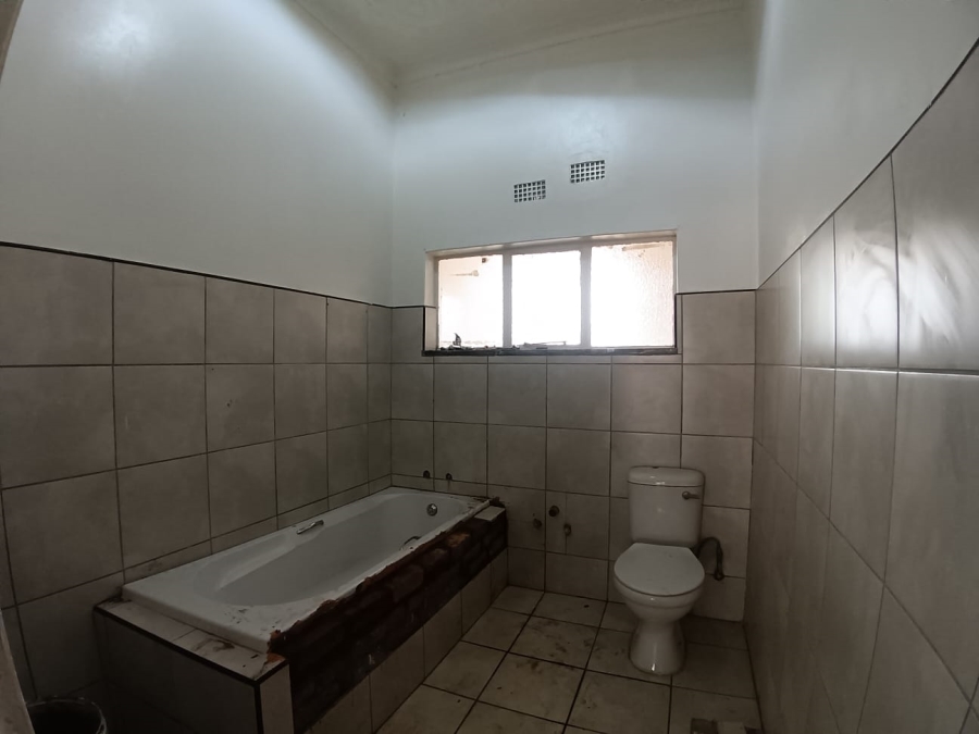 5 Bedroom Property for Sale in Brakpan Central Gauteng