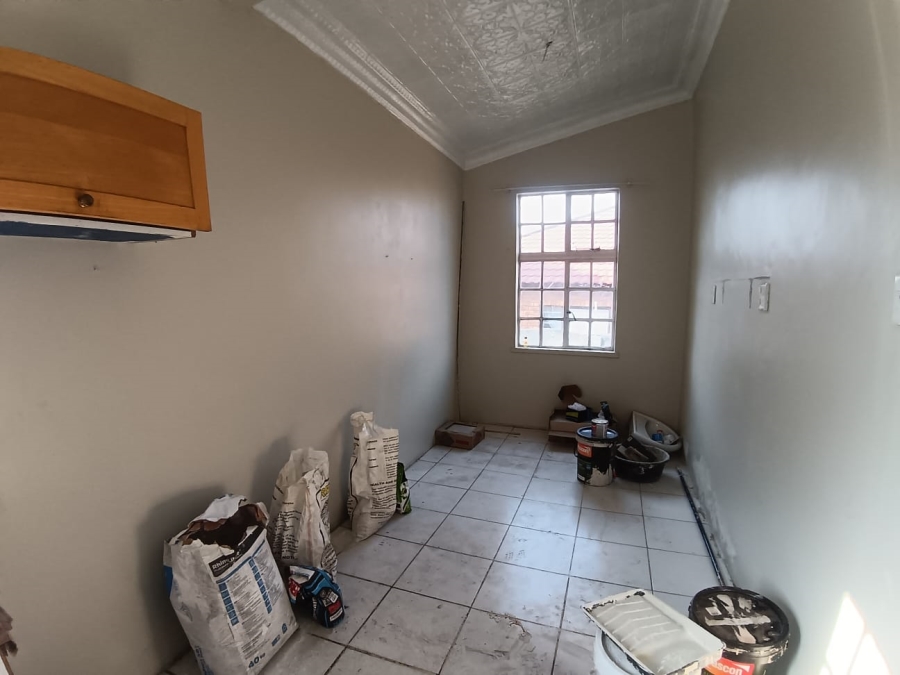 5 Bedroom Property for Sale in Brakpan Central Gauteng