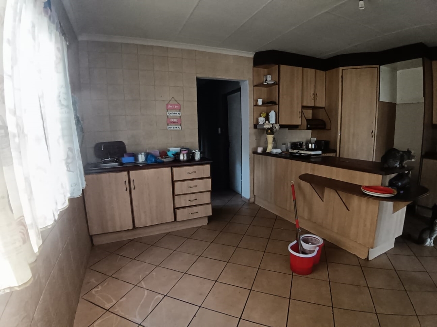 5 Bedroom Property for Sale in Brakpan Central Gauteng