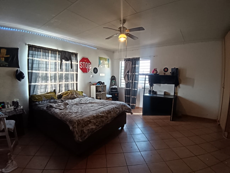 5 Bedroom Property for Sale in Brakpan Central Gauteng
