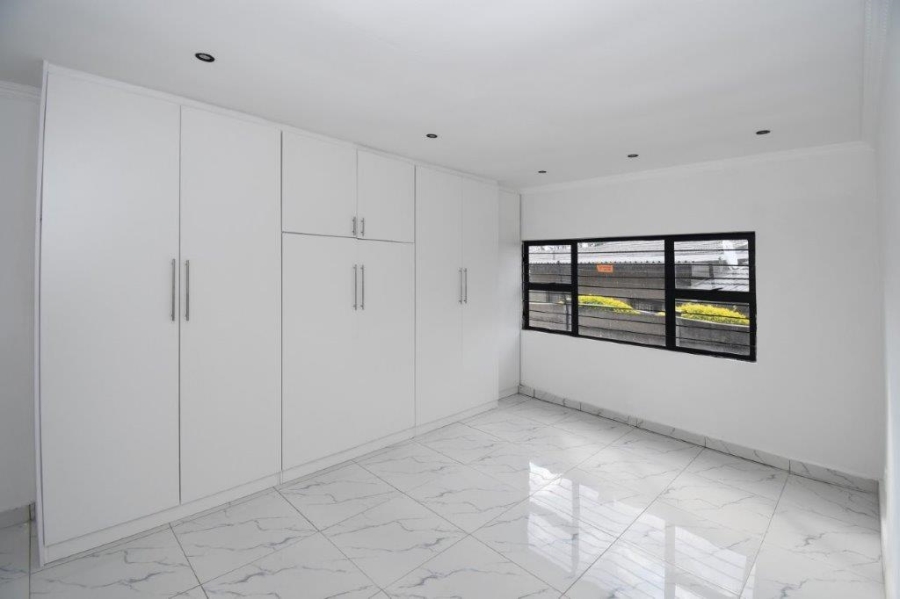 To Let 3 Bedroom Property for Rent in Northcliff Gauteng