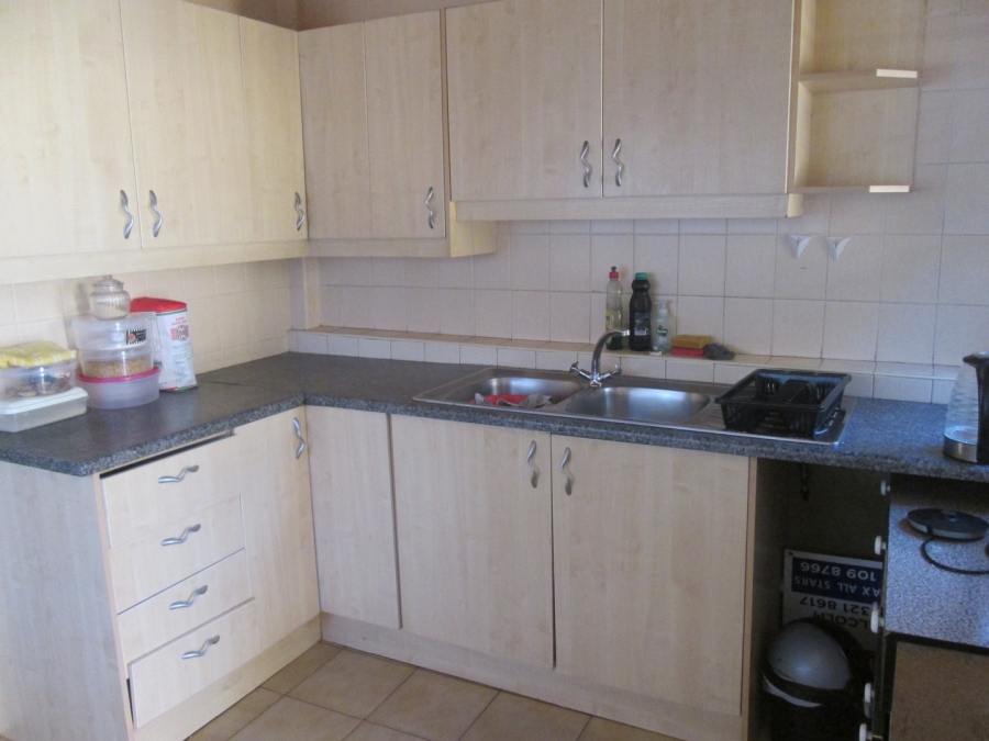 10 Bedroom Property for Sale in Wychwood Gauteng