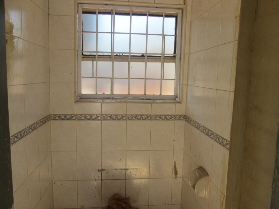 10 Bedroom Property for Sale in Wychwood Gauteng