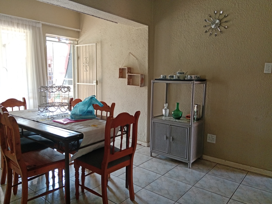 3 Bedroom Property for Sale in Brackendowns Gauteng