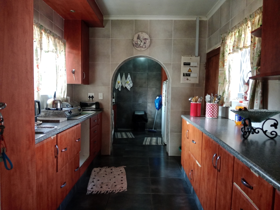 3 Bedroom Property for Sale in Brackendowns Gauteng
