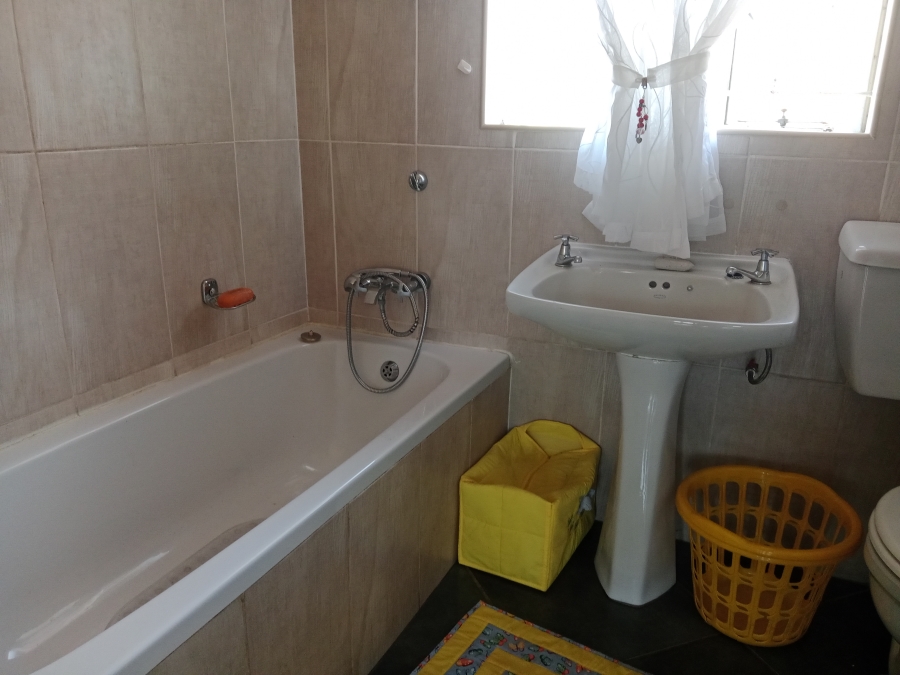 3 Bedroom Property for Sale in Brackendowns Gauteng