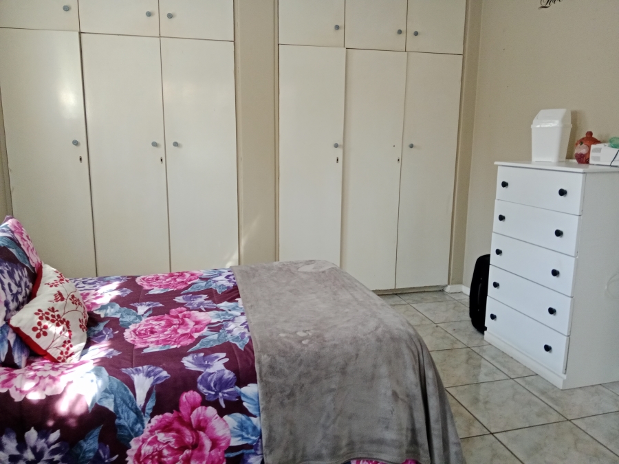 3 Bedroom Property for Sale in Brackendowns Gauteng