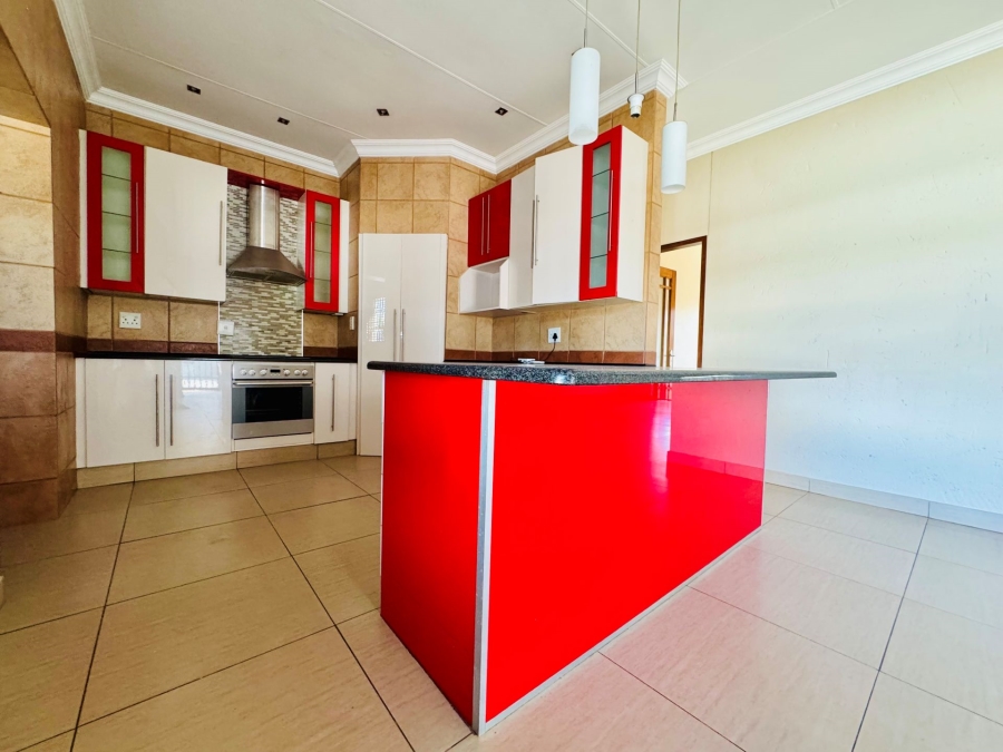 4 Bedroom Property for Sale in Annlin Gauteng