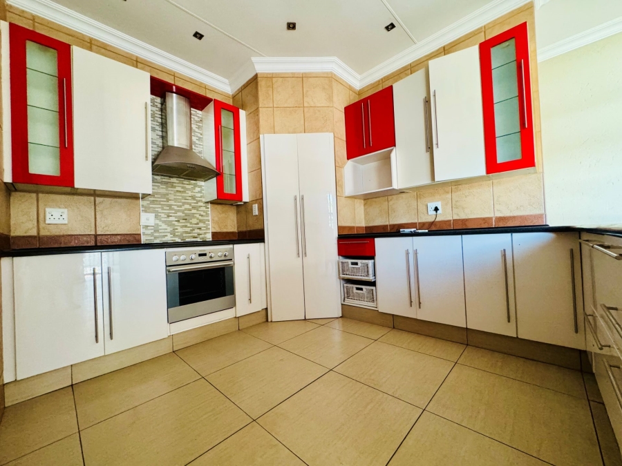 4 Bedroom Property for Sale in Annlin Gauteng