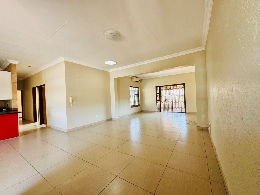 4 Bedroom Property for Sale in Annlin Gauteng
