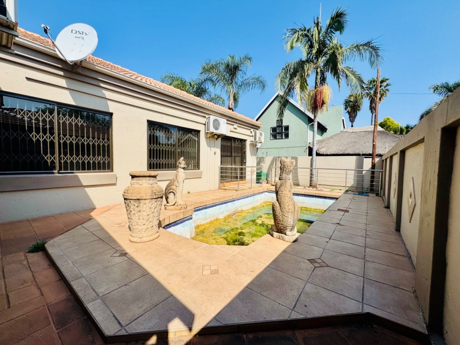 4 Bedroom Property for Sale in Annlin Gauteng