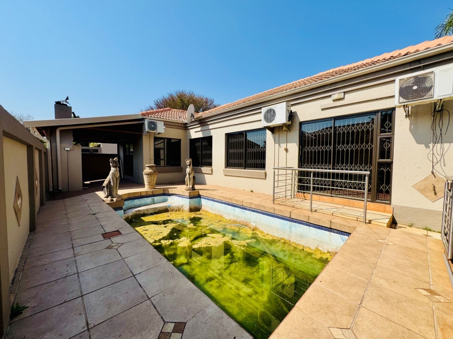 4 Bedroom Property for Sale in Annlin Gauteng